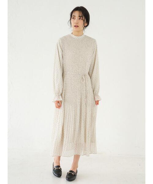 earth music&ecology（アースミュージックアンドエコロジー）の「2WAYリボン消しプリーツワンピース　＊（ワンピース・レディース・ブラック/ラベンダー/ドット/ブラック系その他5・FREE）」の22枚目の写真