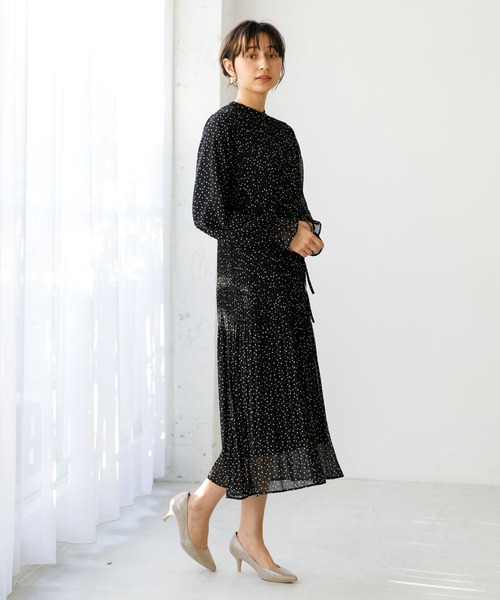 earth music&ecology（アースミュージックアンドエコロジー）の「2WAYリボン消しプリーツワンピース　＊（ワンピース・レディース・ブラック/ラベンダー/ドット/ブラック系その他5・FREE）」の3枚目の写真