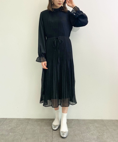 earth music&ecology（アースミュージックアンドエコロジー）の「2WAYリボン消しプリーツワンピース　＊（ワンピース・レディース・ブラック/ラベンダー/ドット/ブラック系その他5・FREE）」の9枚目の写真