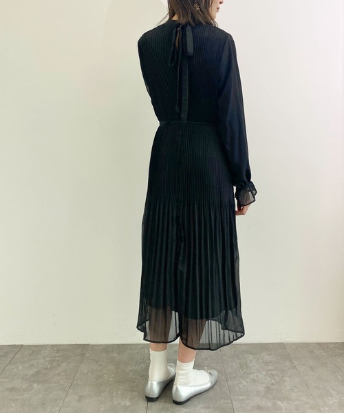 earth music&ecology（アースミュージックアンドエコロジー）の「2WAYリボン消しプリーツワンピース　＊（ワンピース・レディース・ブラック/ラベンダー/ドット/ブラック系その他5・FREE）」の10枚目の写真