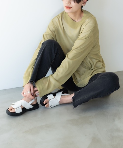 Solace（ソレイス）の「クロスストラップパイソンサンダル/solace（サンダル・レディース・ホワイト/ブラック/ブラウン・MEDIUM/LARGE）」の9枚目の写真