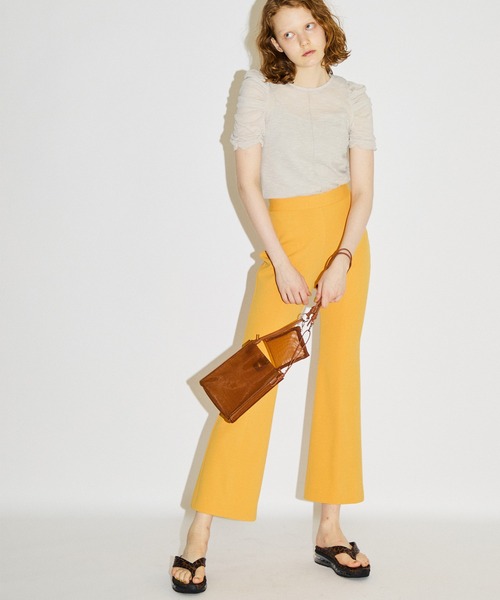 PUBLIC TOKYO（パブリックトウキョウ）の「イージータイトフレアパンツ（その他パンツ・レディース・イエロー/オレンジ/ナチュラル・1/2）」の3枚目の写真