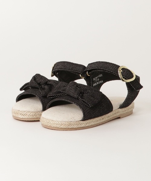 ANY(エニィ)の「デニムリボンサンダル(その他シューズ・キッズ・ブラック系/サックスブルー系・17/21/20/18/19/22/16)」の2枚目の写真