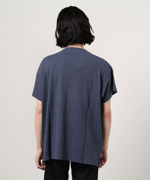 Nudie Jeans(ヌーディージーンズ)の「Milton Recycled Tee Tシャツ(Tシャツ/カットソー・メンズ・ベージュ/ブルー・SMALL/MEDIUM/LARGE/X-SMALL)」の4枚目の写真