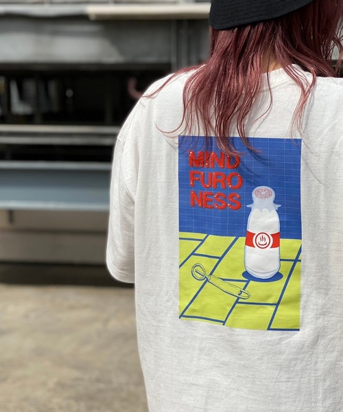 PBLIM（ページボーイリム）の「【PAGEBOYLIM】サウナボーイコラボフロアガリT（Tシャツ/カットソー・レディース・オフホワイト/サックスブルー・MEDIUM/LARGE）」の13枚目の写真