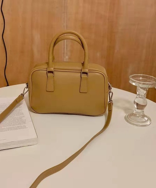 CLEA（クレア）の「2WAYPUボストンバッグ（ボストンバッグ・レディース・ブラック/アイボリー/キャメル・FREE）」の3枚目の写真