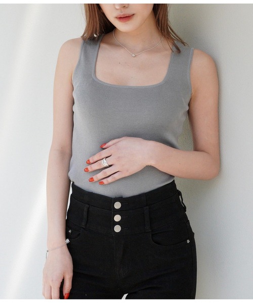 ANAP（アナップ）の「スクエアネックニットタンクトップ（タンクトップ・レディース・パープル/ブルー/アイボリー/ブラック・FREE）」の3枚目の写真