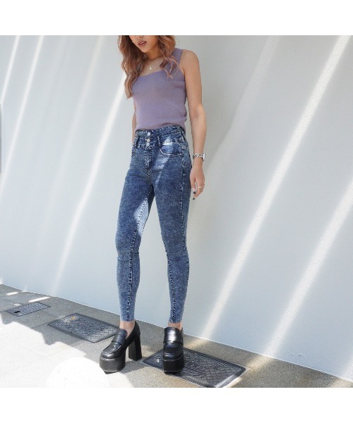 ANAP（アナップ）の「スクエアネックニットタンクトップ（タンクトップ・レディース・パープル/ブルー/アイボリー/ブラック・FREE）」の10枚目の写真