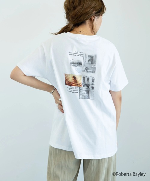 earth music&ecology(アースミュージックアンドエコロジー)の「【WEB限定】Roberta Bayley Tシャツ B *(Tシャツ/カットソー・レディース・オフホワイト/ライトグレー・M/L)」の1枚目の写真