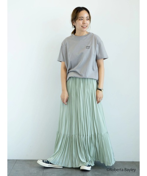 earth music&ecology(アースミュージックアンドエコロジー)の「【WEB限定】Roberta Bayley Tシャツ B *(Tシャツ/カットソー・レディース・オフホワイト/ライトグレー・M/L)」の6枚目の写真