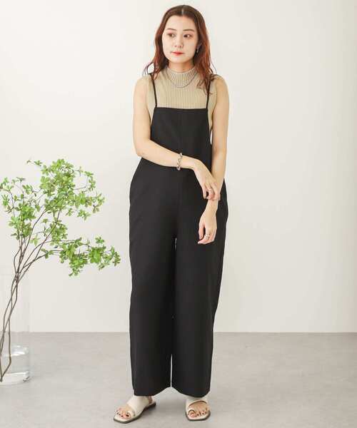 SENSE OF PLACE by URBAN RESEARCH（センスオブプレイスバイアーバンリサーチ）の「シアーシャツサロペットレイヤードアンサンブル（サロペット/オーバーオール・レディース・ブラック/グリーン/アイボリー・ONE）」の4枚目の写真