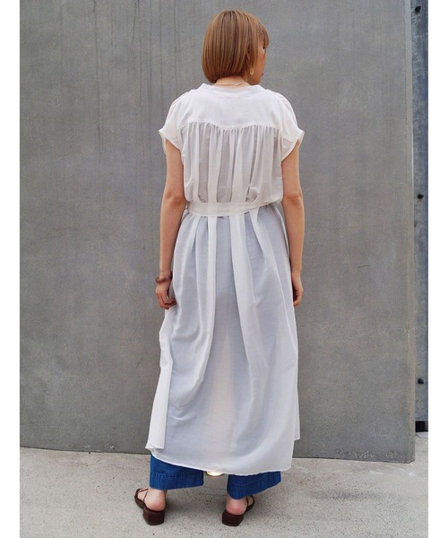 NICOLE white（ニコルホワイト）の「バンドカラーロングワンピース（ワンピース・レディース・オレンジ/オフホワイト/ブラック・FREE）」の10枚目の写真