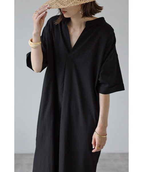 Bonjour Sagan（ボンジュールサガン）の「バックデザインVネック