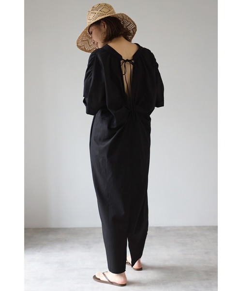 Bonjour Sagan(ボンジュールサガン)の「バックデザインVネックワンピース(ワンピース・レディース・ブラック/オフホワイト/イエロー/ブルー/ベージュ・FREE)」の19枚目の写真