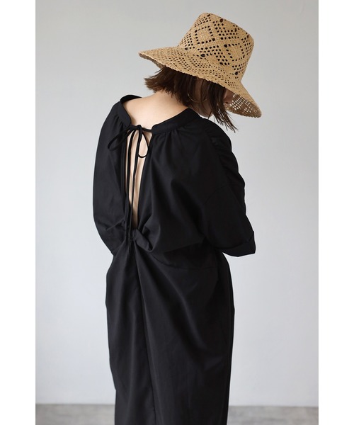 Bonjour Sagan(ボンジュールサガン)の「バックデザインVネックワンピース(ワンピース・レディース・ブラック/オフホワイト/イエロー/ブルー/ベージュ・FREE)」の21枚目の写真