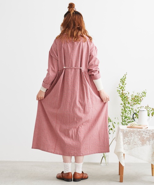 chambre de charme（シャンブルドゥシャーム）の「cdc コットン/リネンギンガム　ゆったりワンピース（ワンピース・レディース・レッド/ブラック/ブルー・FREE）」の8枚目の写真