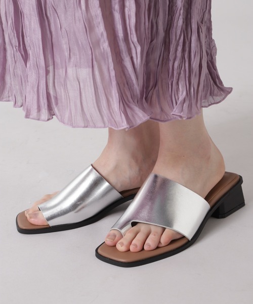 ROSE BUD（ローズバッド）の「ミュールサンダル（サンダル・レディース・ブラック/シルバー/ブルー・38/36/37）」の3枚目の写真