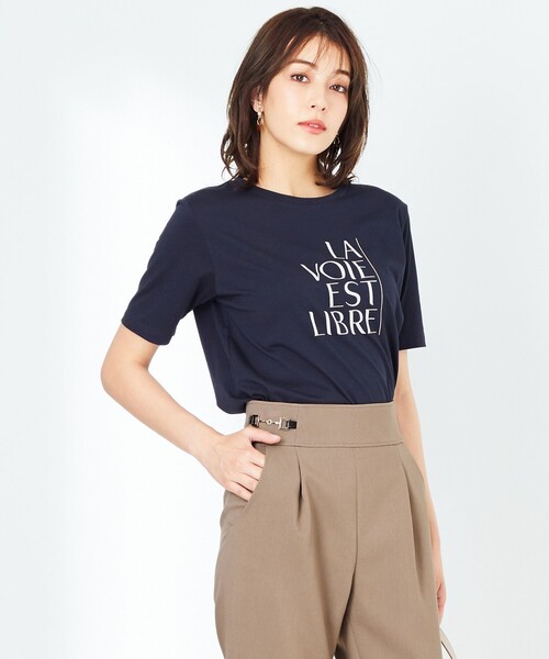 ANY SIS(エニィスィス)の「【UVケア】グラフィックロゴ Tシャツ(Tシャツ/カットソー・レディース・ネイビー系/ダークブラウン系/ホワイト系・4)」の3枚目の写真