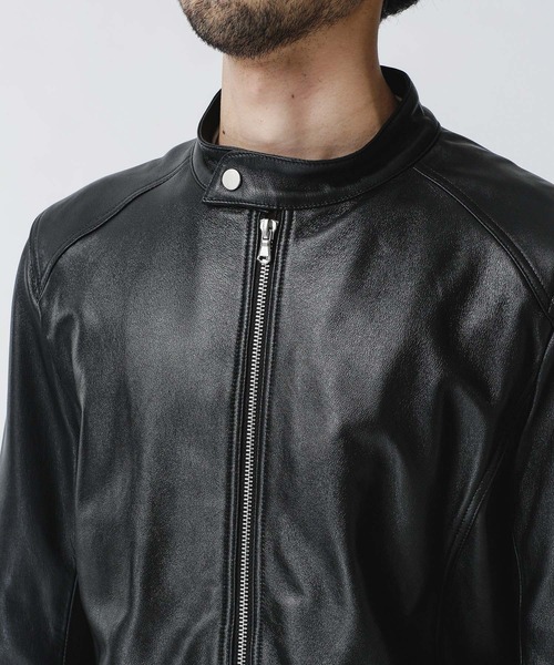 NANO universe（ナノユニバース）の「WONDER LIGHT LEATHER シングル