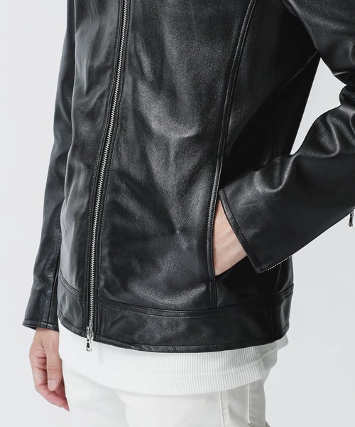 NANO universe（ナノユニバース）の「WONDER LIGHT LEATHER シングル