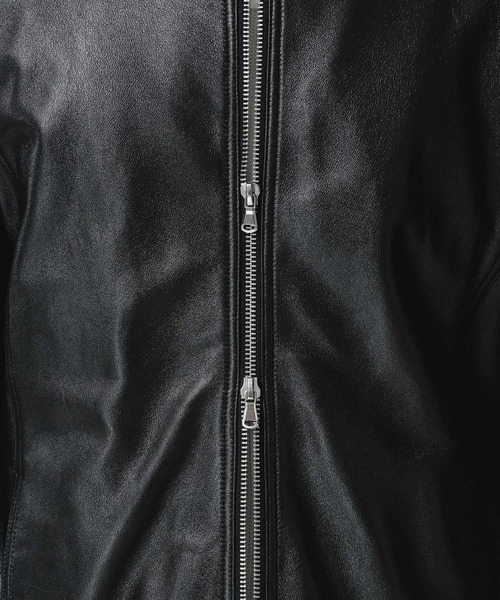 NANO universe（ナノユニバース）の「WONDER LIGHT LEATHER シングル