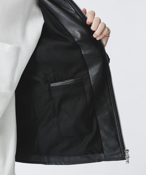 NANO universe（ナノユニバース）の「WONDER LIGHT LEATHER シングル