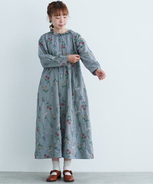 chambre de charme(シャンブルドゥシャーム)の「cdc お花図鑑刺繍 タック衿ワンピース(ワンピース・レディース・チェック・FREE)」の10枚目の写真