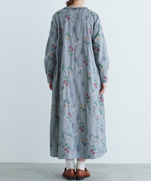 chambre de charme(シャンブルドゥシャーム)の「cdc お花図鑑刺繍 タック衿ワンピース(ワンピース・レディース・チェック・FREE)」の11枚目の写真