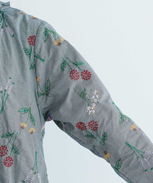 chambre de charme(シャンブルドゥシャーム)の「cdc お花図鑑刺繍 タック衿ワンピース(ワンピース・レディース・チェック・FREE)」の21枚目の写真