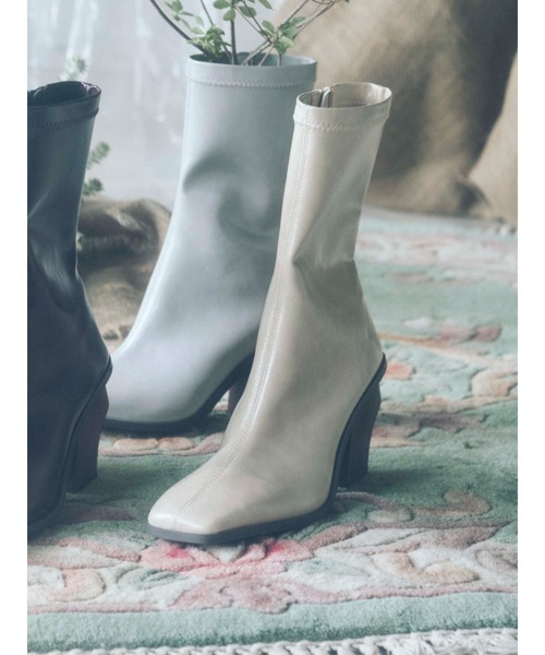 merry jenny（メリージェニー）の「woodヒールミドルブーツ（ブーツ・レディース・ブラック/ライトブルー/ベージュ/ダークブラウン・MEDIUM/LARGE）」の4枚目の写真