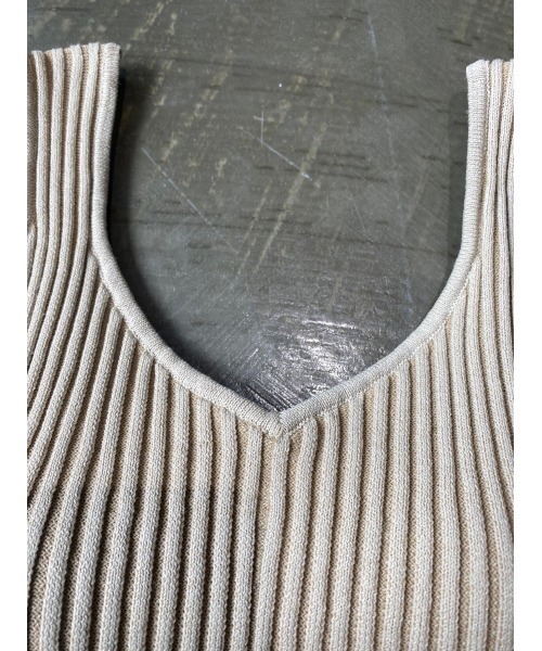 TRUNC（トランクエイティーエイト）の「Switch Knitting TOPS（タンクトップ・レディース・ブラック/ブラウン/ベージュ・FREE）」の11枚目の写真