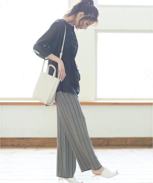 INGNI(イング)の「2WAYミドルショルダーバッグ(トートバッグ・レディース・ブラック/アイボリー/ブラウン系その他3・ONE SIZE)」の13枚目の写真