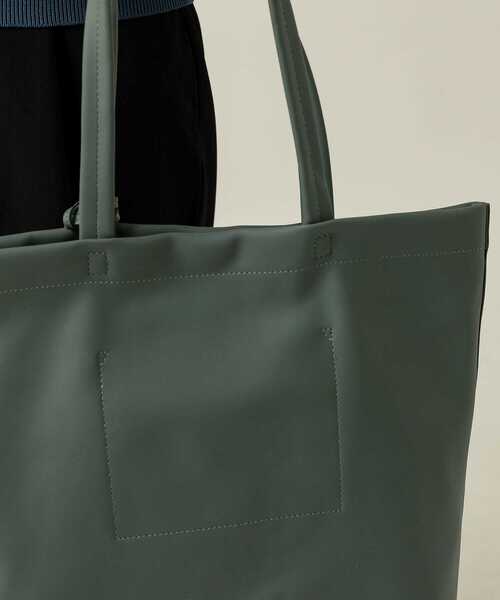 ITEMS URBANRESEARCH（アイテムズ アーバンリサーチ）の「フェイクレザー トートバッグ（トートバッグ・メンズ・ブラウン/グリーン/ブラック・-）」の6枚目の写真
