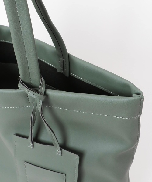 ITEMS URBANRESEARCH（アイテムズ アーバンリサーチ）の「フェイクレザー トートバッグ（トートバッグ・メンズ・ブラウン/グリーン/ブラック・-）」の15枚目の写真