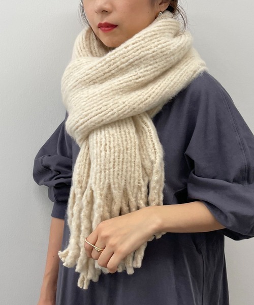 CAPRICIEUX LE'MAGE（カプリシューレマージュ）の「リサイクルフリンジストール（マフラー・レディース・アイボリー/ライトグレー/セージグリーン/ブルー・ONE SIZE）」の12枚目の写真