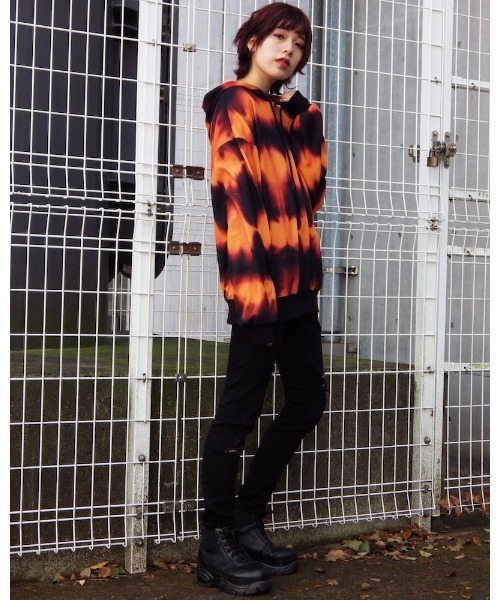 VIBGYOR（ヴィブジョー）の「【Re:one】-ATTENTION- WAVE HOODIE(MA)（パーカー・メンズ・オレンジ/ブルー・FREE）」の5枚目の写真