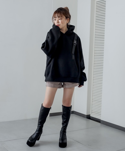 RASVOA(ラスボア)の「アジャスターバックルパーカー(パーカー・レディース・ブラック/オフホワイト・FREE)」の8枚目の写真