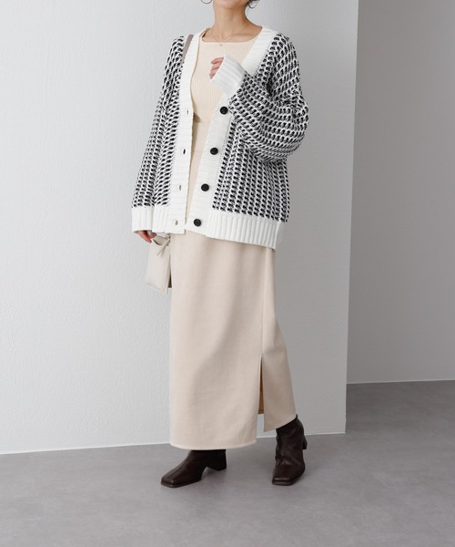 COLONY 2139（コロニートゥーワンスリーナイン）の「綿アクリルバイカラージャガードニットカーディガン（カーディガン/ボレロ・レディース・ブラック/オフホワイト・FREE）」の13枚目の写真