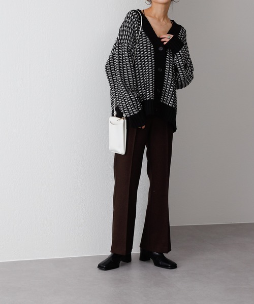 COLONY 2139（コロニートゥーワンスリーナイン）の「綿アクリルバイカラージャガードニットカーディガン（カーディガン/ボレロ・レディース・ブラック/オフホワイト・FREE）」の19枚目の写真