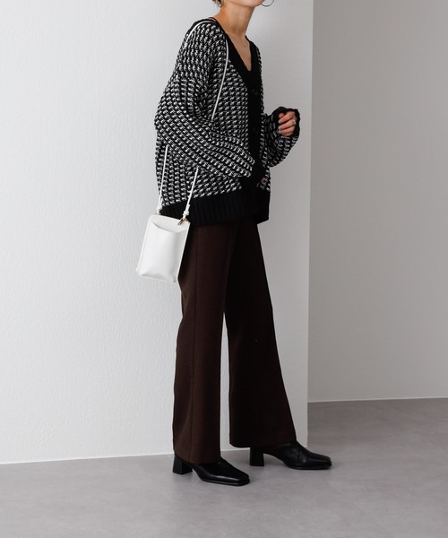 COLONY 2139（コロニートゥーワンスリーナイン）の「綿アクリルバイカラージャガードニットカーディガン（カーディガン/ボレロ・レディース・ブラック/オフホワイト・FREE）」の22枚目の写真