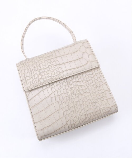 RAY CASSIN（レイカズン）の「型押しフラップショルダーバッグ（ボストンバッグ・レディース・ブラック/ベージュ/キナリ・FREE）」の8枚目の写真