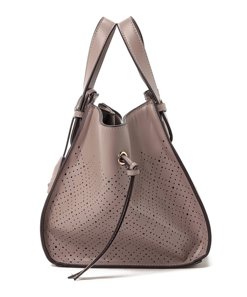 LITTLE ACCESSORIES（リトルアクセサリーズ）の「マルチWAY　パンチングバッグ（ショルダーバッグ・レディース・ブラック/グレイッシュベージュ/ライトイエロー・フリー）」の9枚目の写真