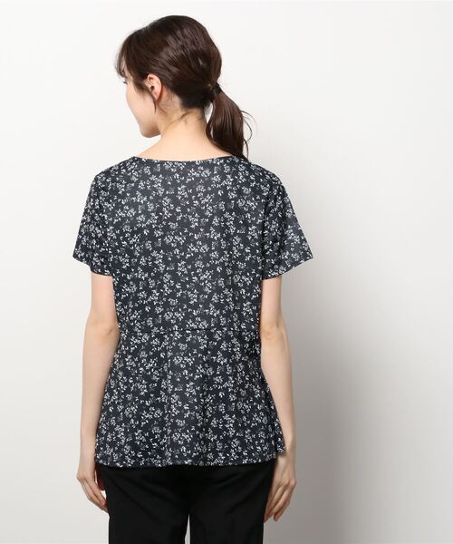 IGNIO(イグニオ)の「イグニオ 半袖ペプラムTシャツ(Tシャツ/カットソー・レディース・ベージュ/ダークグレー/ホワイト×ブラック/ブラック・XL/S/M/L/2XL)」の5枚目の写真