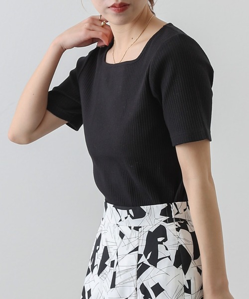 COLONY 2139（コロニートゥーワンスリーナイン）の「ランダムテレコスクエアネック半袖T（Tシャツ/カットソー・レディース・ブラック/パープル/オフホワイト/グレイッシュベージュ・SMALL/MEDIUM/LARGE）」の16枚目の写真