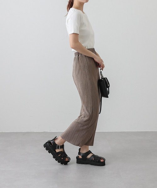 COLONY 2139（コロニートゥーワンスリーナイン）の「ランダムテレコスクエアネック半袖T（Tシャツ/カットソー・レディース・ブラック/パープル/オフホワイト/グレイッシュベージュ・SMALL/MEDIUM/LARGE）」の13枚目の写真