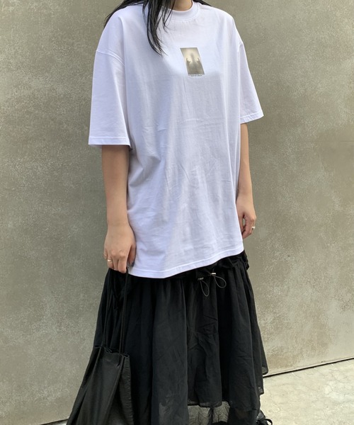 A DEGREE FAHRENHEIT(エーディグリーファーレンハイ)の「【ユニセックス商品】CORSAオーバーサイズT(Tシャツ/カットソー・メンズ・ホワイト/ブラック・MEDIUM/LARGE/FREE)」の9枚目の写真