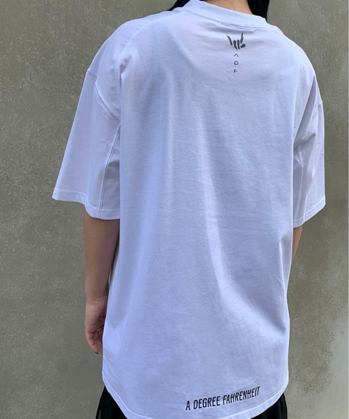 A DEGREE FAHRENHEIT(エーディグリーファーレンハイ)の「【ユニセックス商品】CORSAオーバーサイズT(Tシャツ/カットソー・メンズ・ホワイト/ブラック・MEDIUM/LARGE/FREE)」の4枚目の写真
