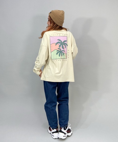 ROXY（ロキシー）の「ROXY/ロキシー  水陸両用ビッグシルエット/オーバーサイズバックプリントロンT/ロングスリーブTEE/長袖ラッシュガード  RLY222050（ラッシュガード・レディース・ホワイト/ベージュ/パープル・M/L）」の20枚目の写真