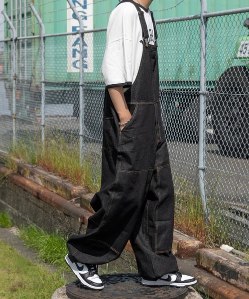 kutir（クティール）の「スーパーワイドデニムオーバーオール