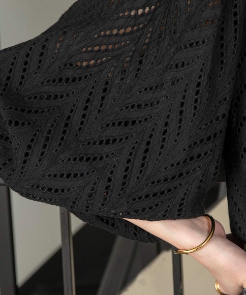 lawgy（ラウジー）の「cut work lace blouse（シャツ/ブラウス・レディース・ホワイト/ブラック・FREE）」の14枚目の写真